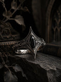 Elven V-shape 925 silver ring, finger-elongating silhouette close-up